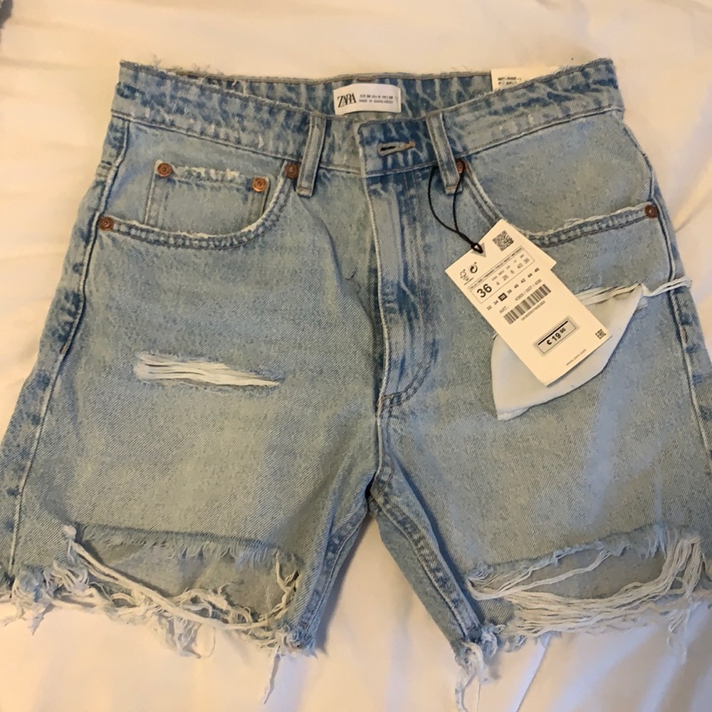 zara mid-rise relaxed shorts